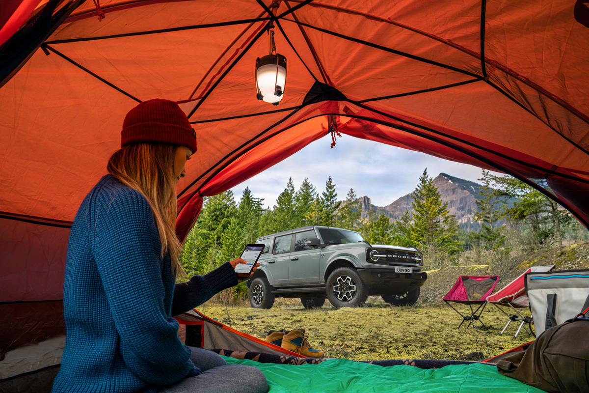 FordBronco CGrey Static 1