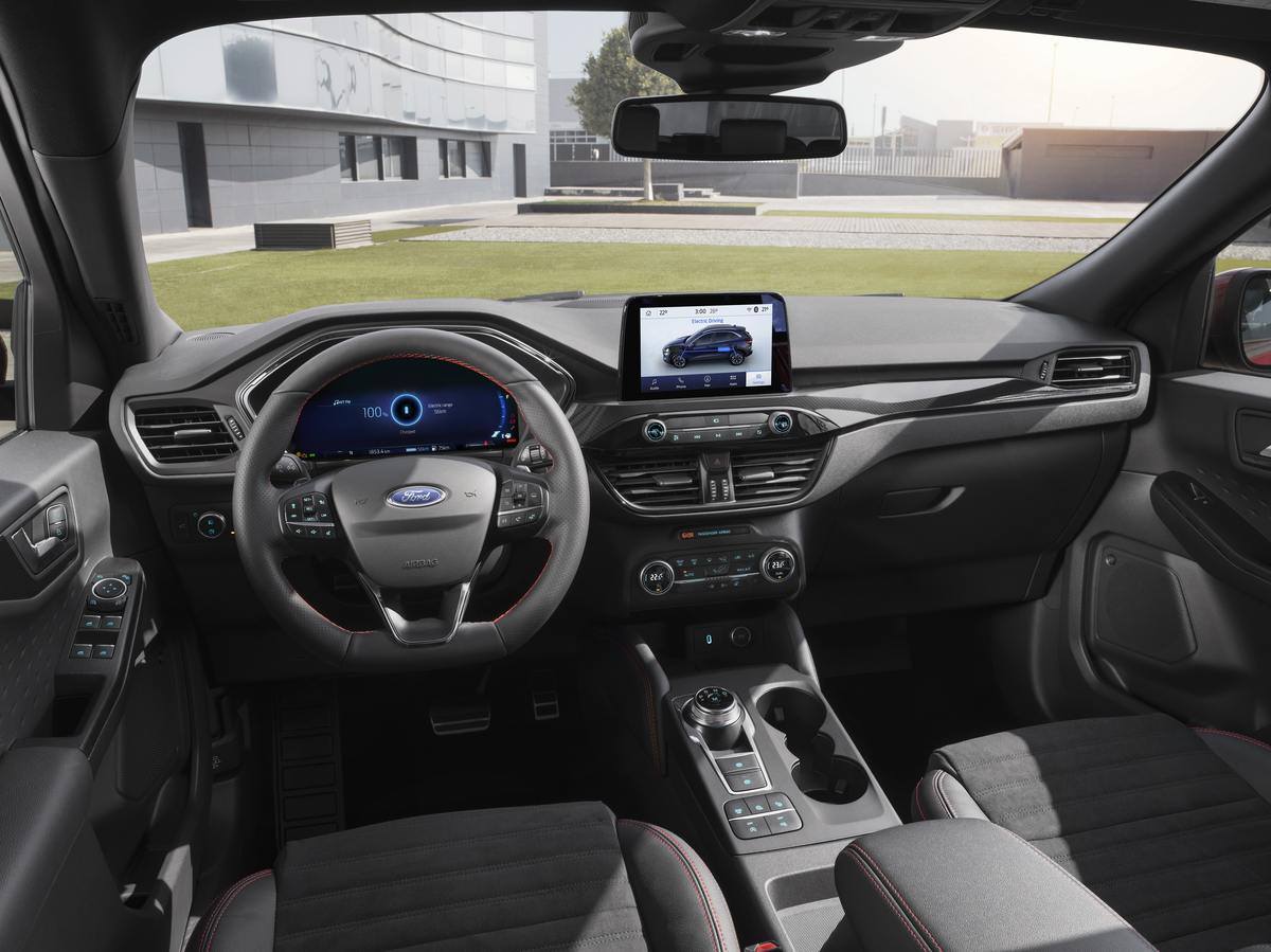 2019 FORD KUGA COCKPIT