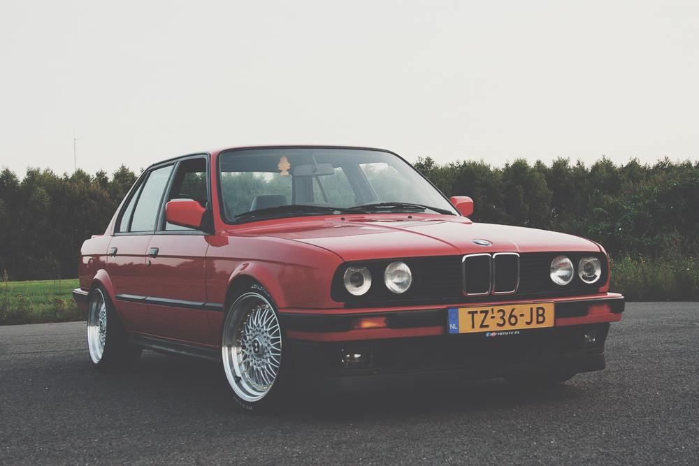 BMWE30